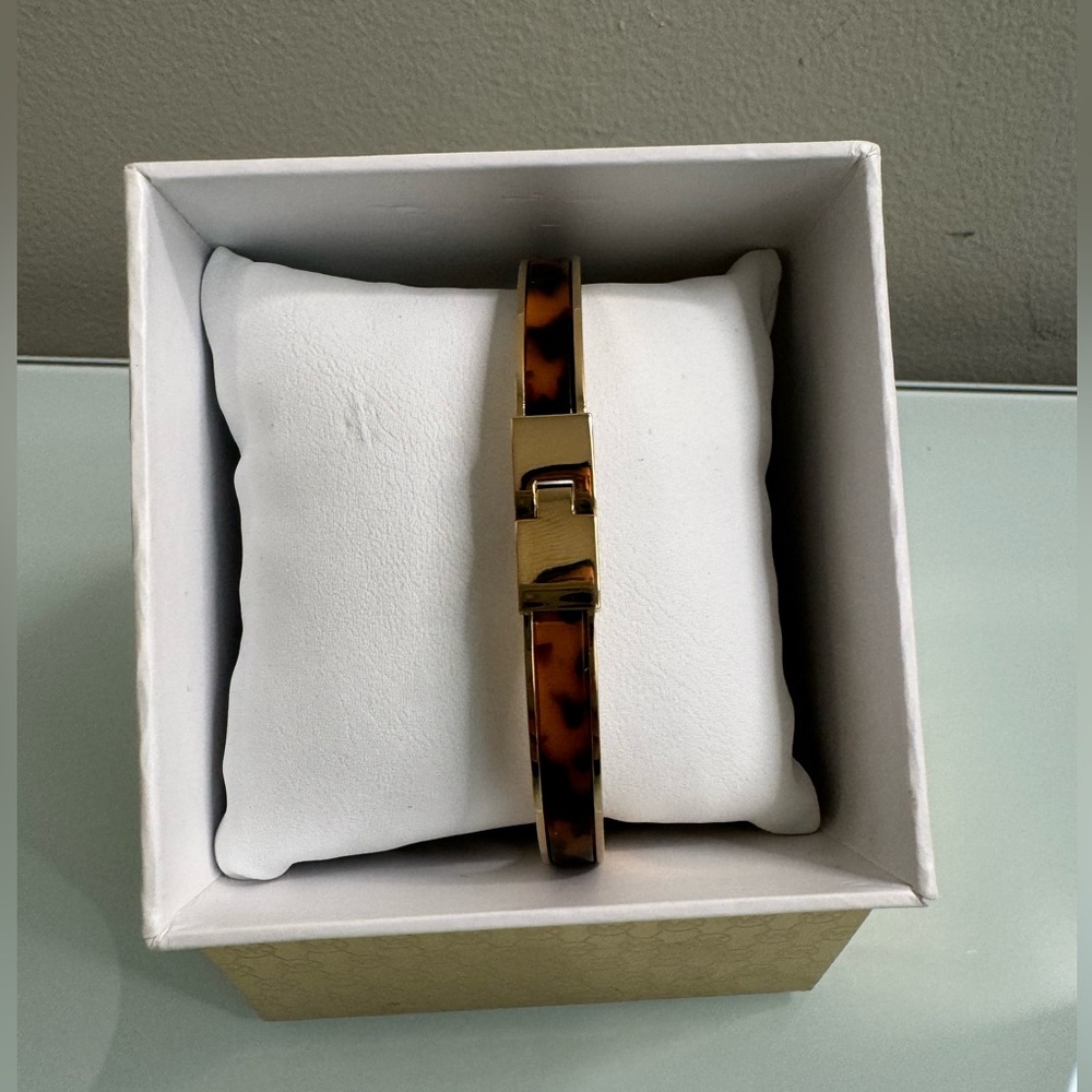 BRAND NEW MICHAEL KORS BRACELET